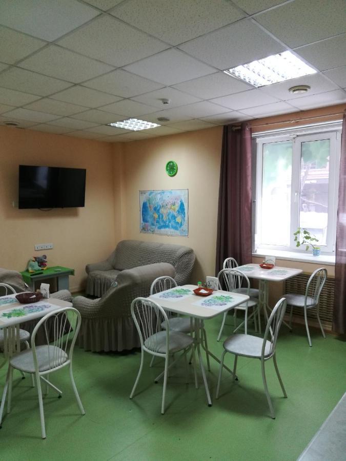 Dachny Hostel на метро Заельцовская Новосибірськ Екстер'єр фото