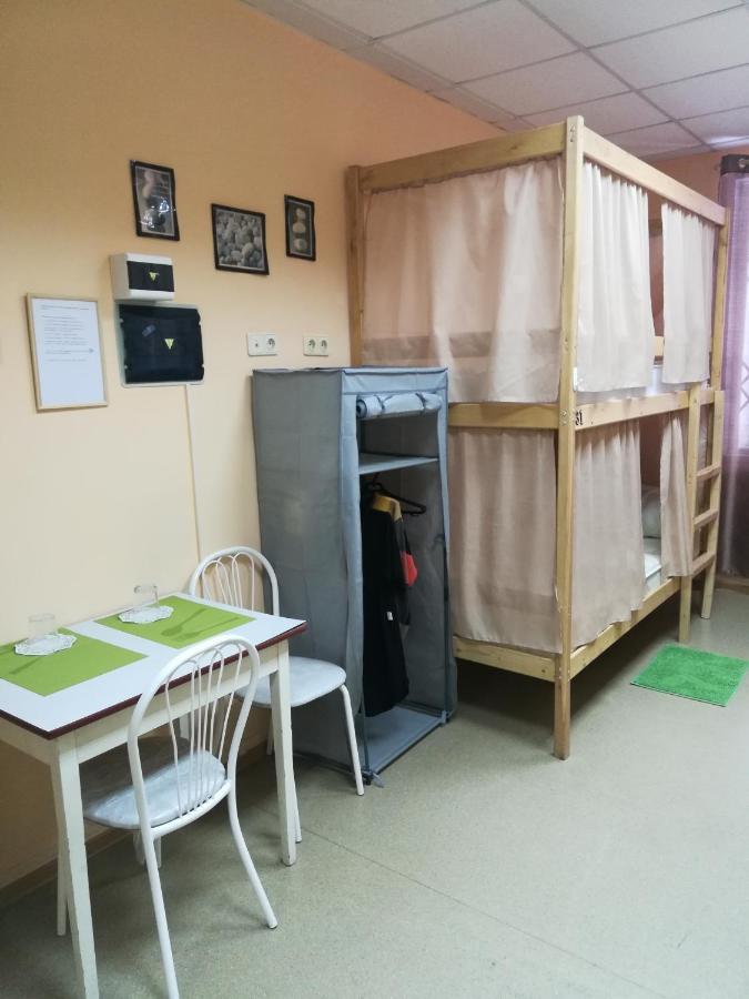 Dachny Hostel на метро Заельцовская Новосибірськ Екстер'єр фото